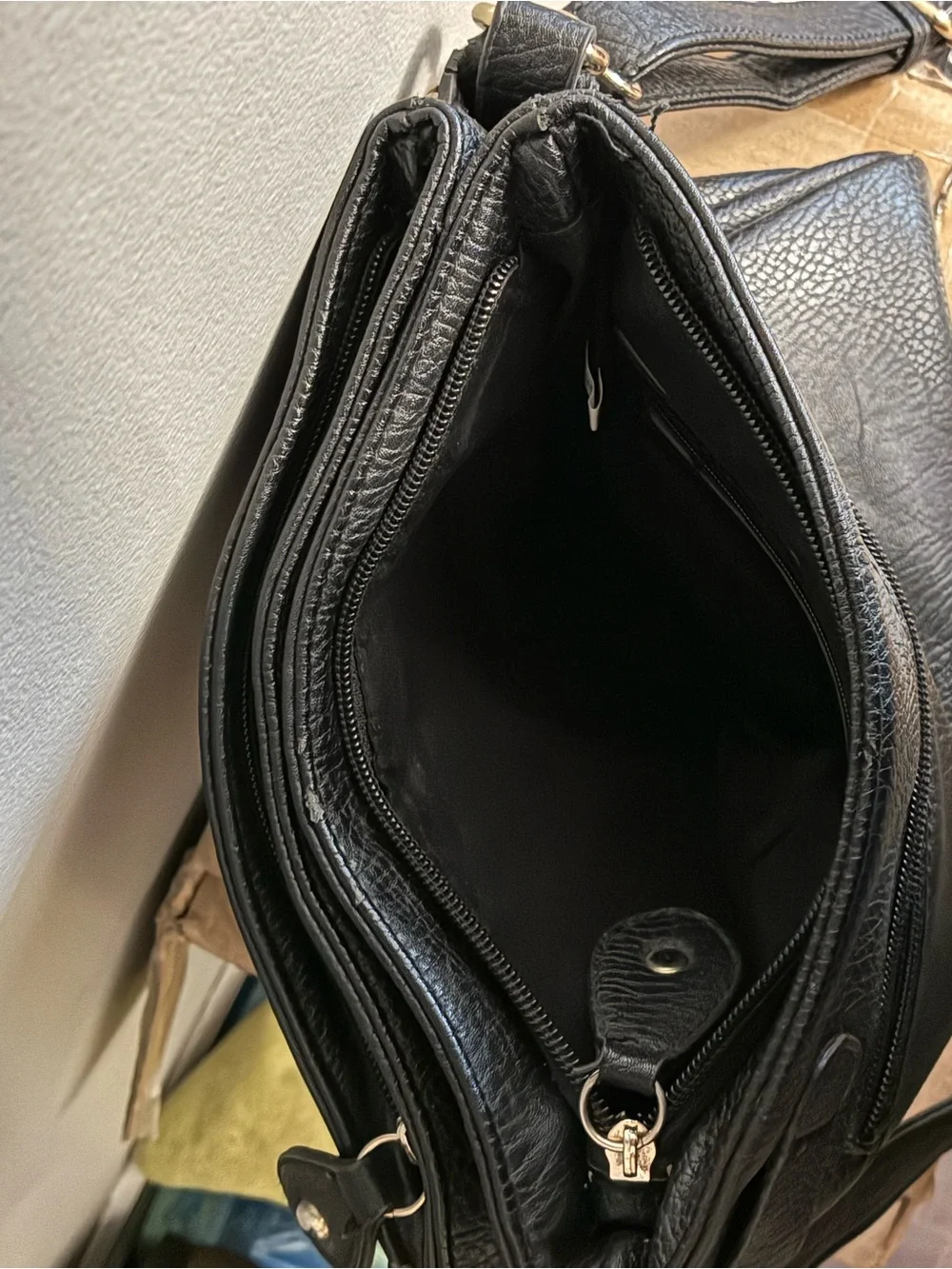 Black Quilted Lock Satchel Handbag - Unbranded